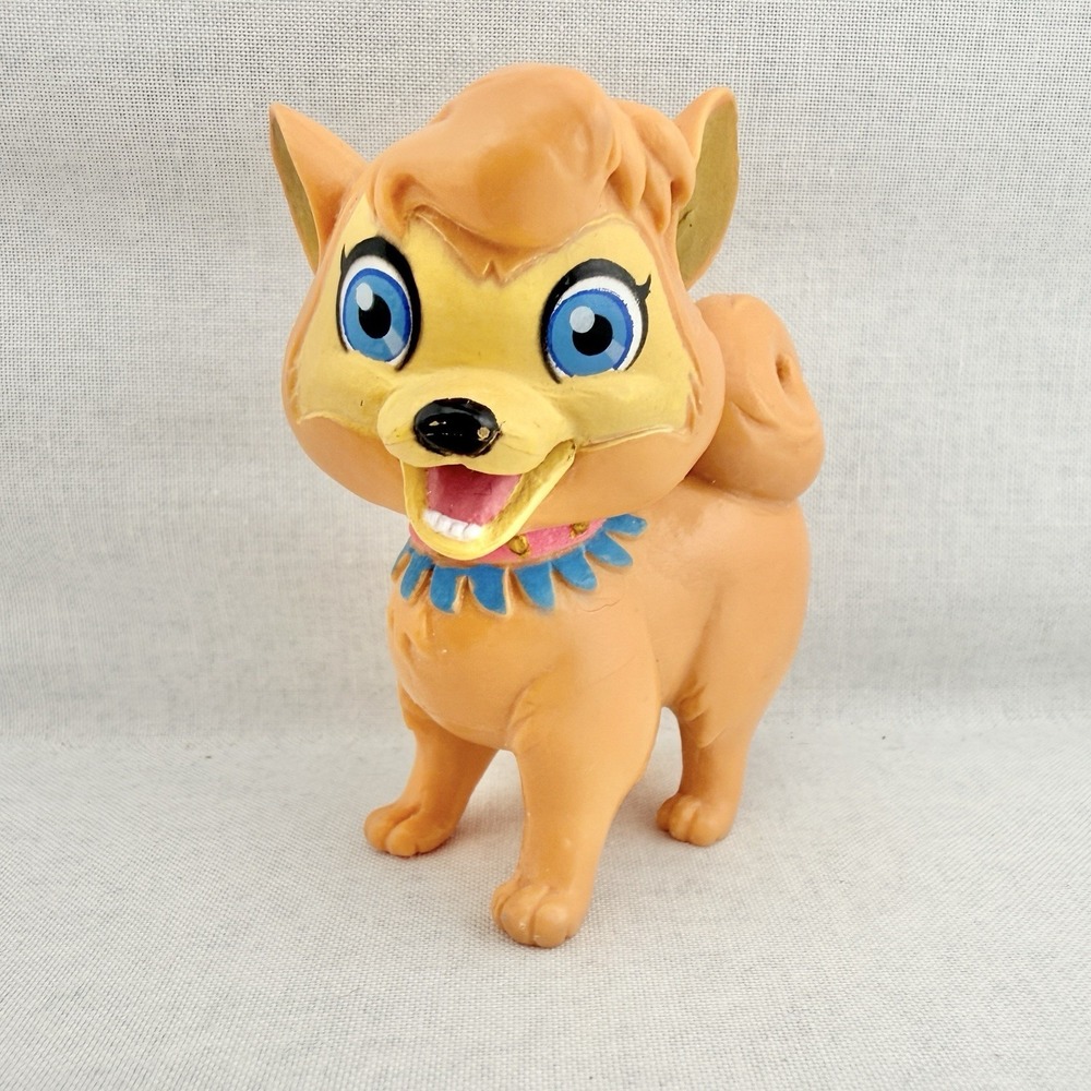 Disney Parks Attractionistas Fantasyland Carousel Carrie's Dog‎ 2015 Figure